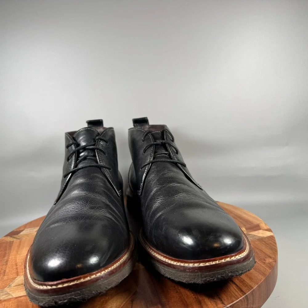 Johnston & Murphy Mens Black Leather Chukka Boots Size 11.5 M Brogue Heel